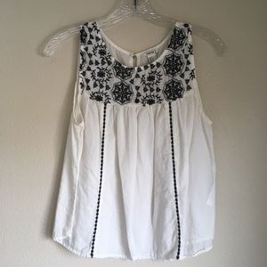 Embroideres Tank Top